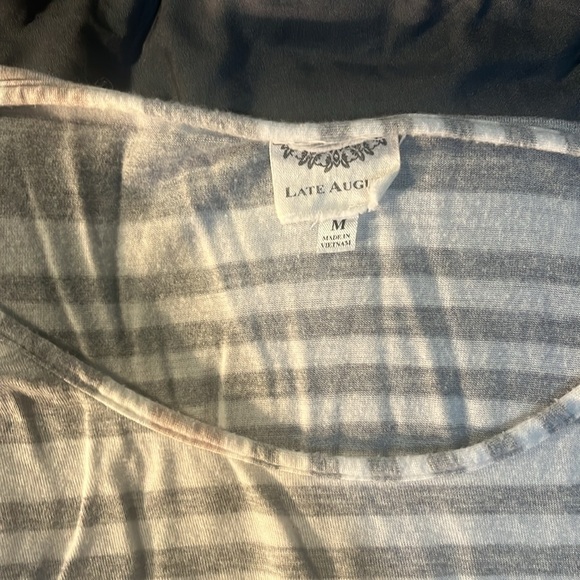 Late August tee - Picture 3 of 4